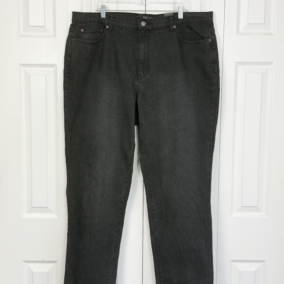 NWT Venezia Lane Bryant Black Wash Denim Classic Fit Jeans 24 Average - Picture 1 of 16